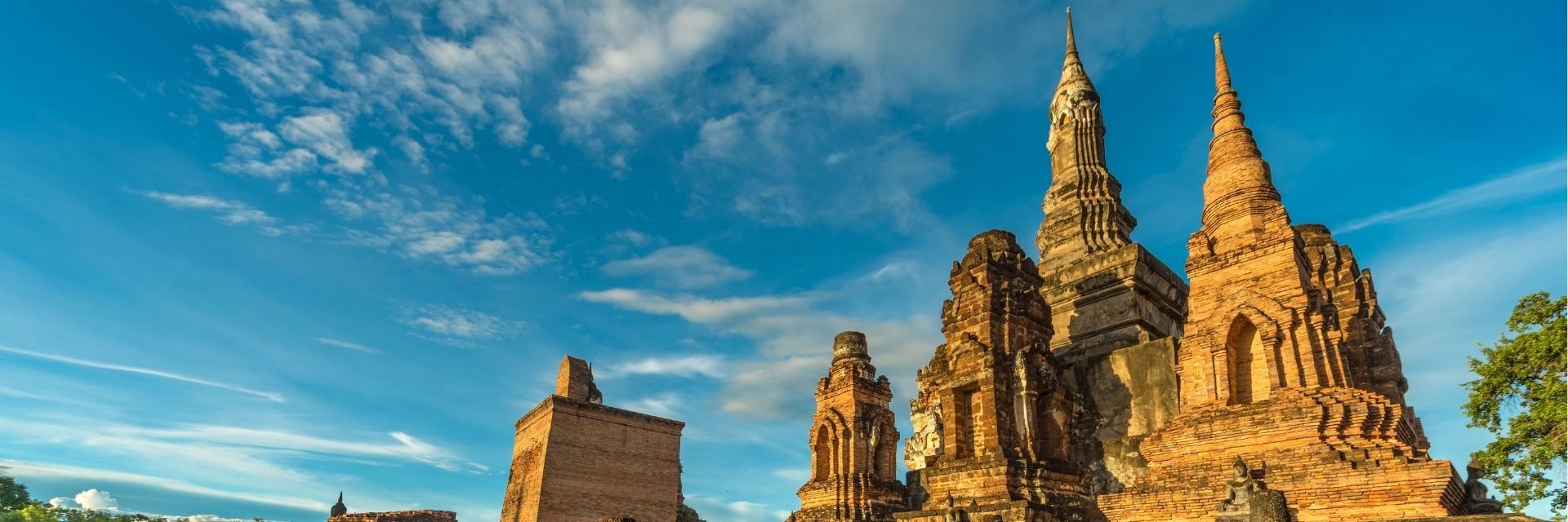 Discover 9 Sacred Mahathat Temples for Blessings