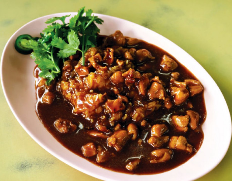 Poon Lert Room (Phlapphla Chai intersection)