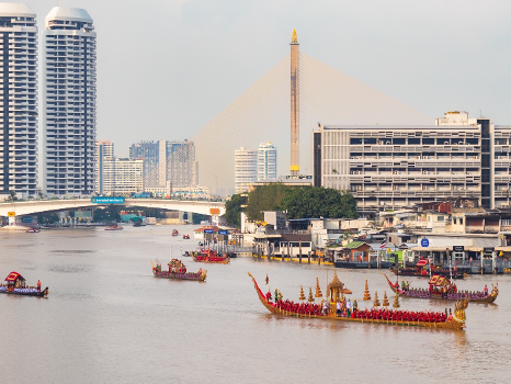 Seeing the exquisite Thai Royal Barge Procession with your own eyes