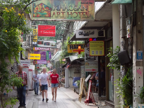 [Photos] Tourists are out and about in Bangkok as usual