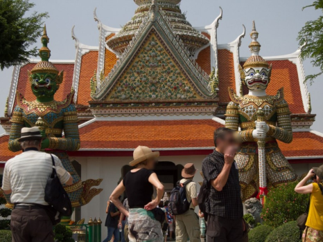 [Photos] Tourists are out and about in Bangkok as usual