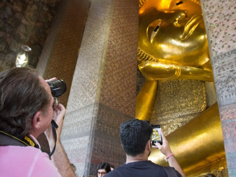 [Photos] Tourists are out and about in Bangkok as usual