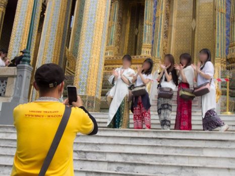 [Photos] Tourists are out and about in Bangkok as usual