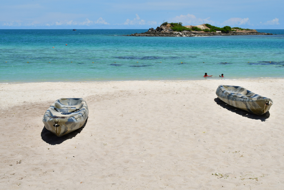 Big, blue and Beautiful "Samae San Island" Sattahip