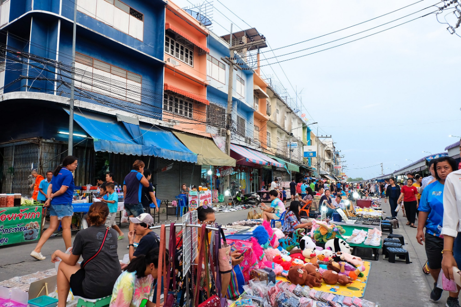 The 2 Top Places to Shop in Nakhon Sawan