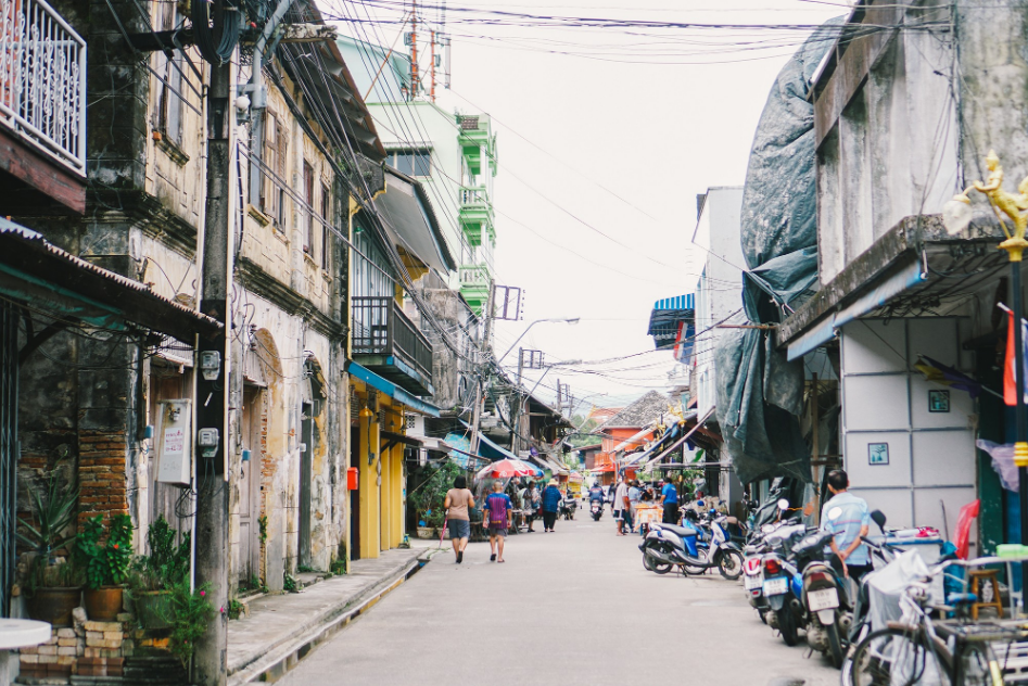 Mae Nam Chan (Chanthaburi River): Be a part of the close to nature lifestyle alongside the river.