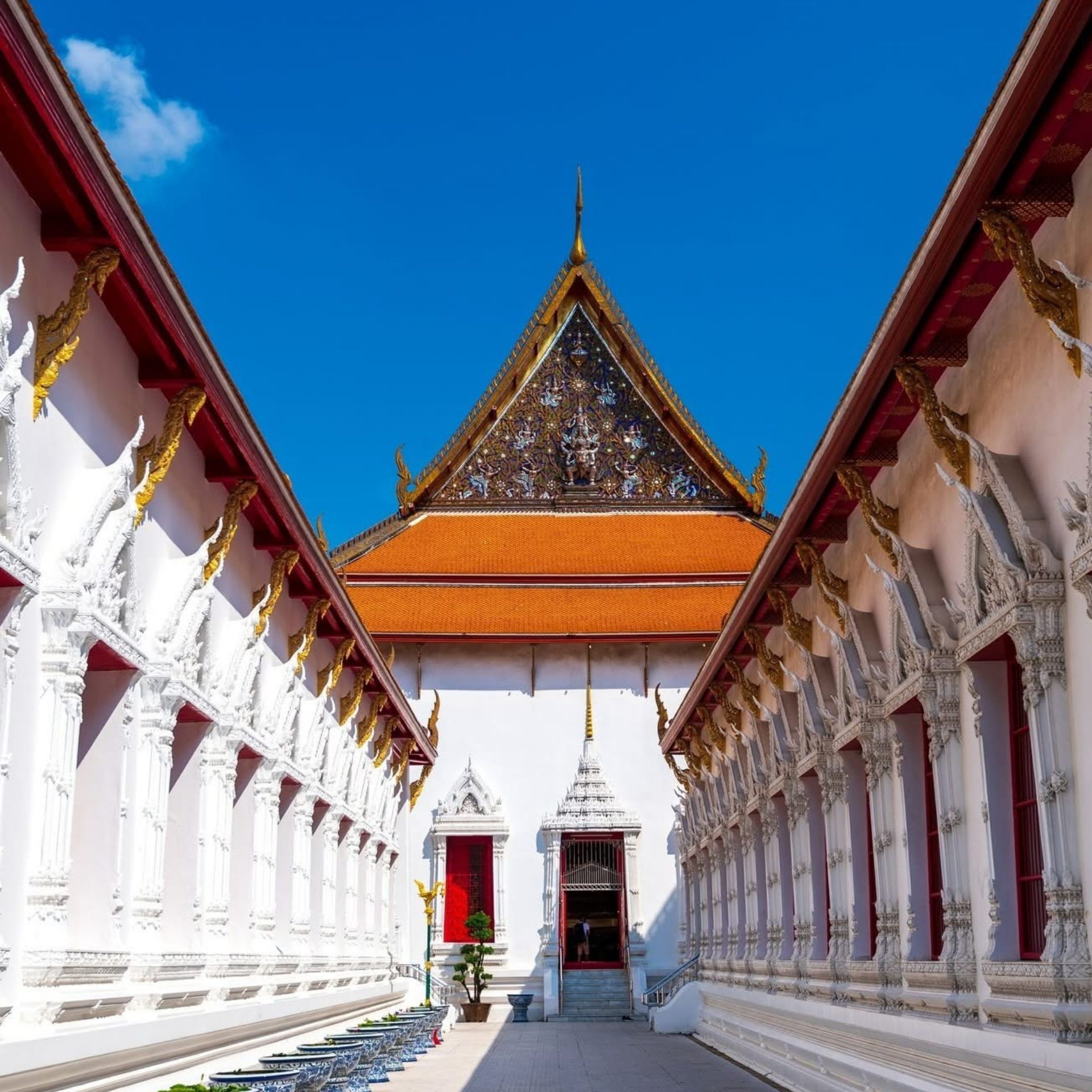 Discover 9 Sacred Mahathat Temples for Blessings